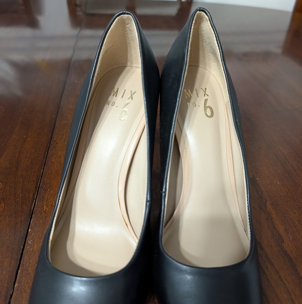 3/$30 Mix No 6 Black And Clear Heels - Picture 7 of 8